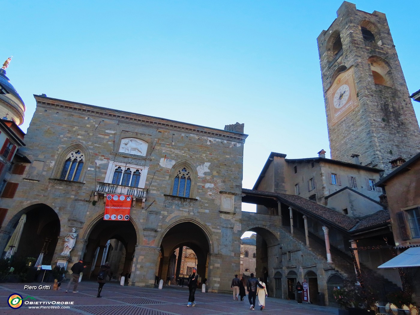 41 Palazzo della Ragione e Torre Civica-Campanone.JPG